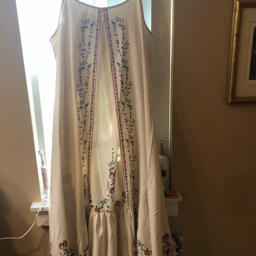 New Cream colored gorgeous maxi dress